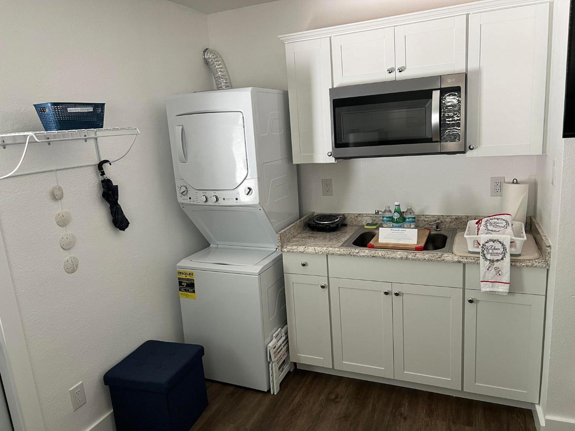 Cozy Private Studio W/Own Yard - 3Mi From Beach Seminole Zewnętrze zdjęcie